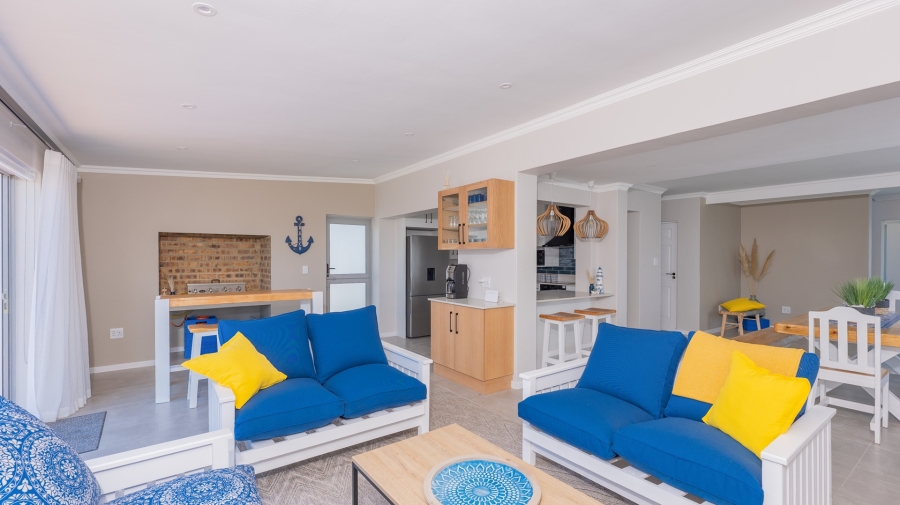 4 Bedroom Property for Sale in Struisbaai Western Cape